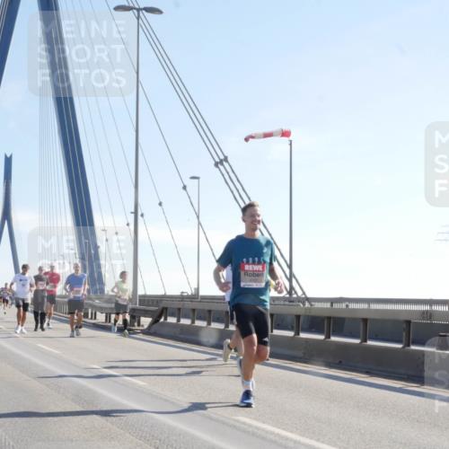 03.10.2025 - Köhlbrandbrückenlauf Matties Gatica Varas http://msf.ph/oto/9021241 03.10.2025 12:24:19 Position 1 9025, 4137 meine-sportfotos.de