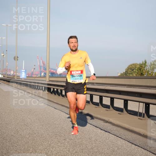 03.10.2025 - Köhlbrandbrückenlauf Fabian Wolf http://msf.ph/oto/9021244 03.10.2025 09:34:21 Position 3 3590 meine-sportfotos.de