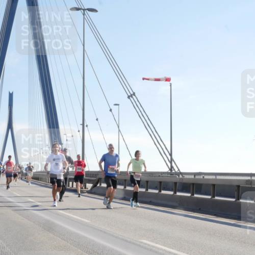 03.10.2025 - Köhlbrandbrückenlauf Matties Gatica Varas http://msf.ph/oto/9021253 03.10.2025 12:24:22 Position 1  meine-sportfotos.de
