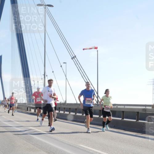 03.10.2025 - Köhlbrandbrückenlauf Matties Gatica Varas http://msf.ph/oto/9021257 03.10.2025 12:24:23 Position 1  meine-sportfotos.de