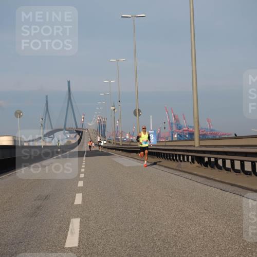 03.10.2025 - Köhlbrandbrückenlauf Fabian Wolf http://msf.ph/oto/9021353 03.10.2025 09:35:06 Position 3  meine-sportfotos.de