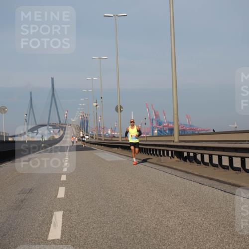 03.10.2025 - Köhlbrandbrückenlauf Fabian Wolf http://msf.ph/oto/9021370 03.10.2025 09:35:07 Position 3  meine-sportfotos.de