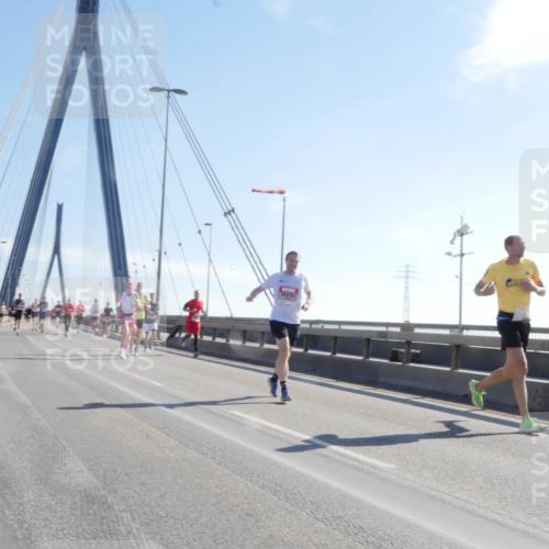 03.10.2025 - Köhlbrandbrückenlauf Matties Gatica Varas http://msf.ph/oto/9021375 03.10.2025 12:24:50 Position 1  meine-sportfotos.de