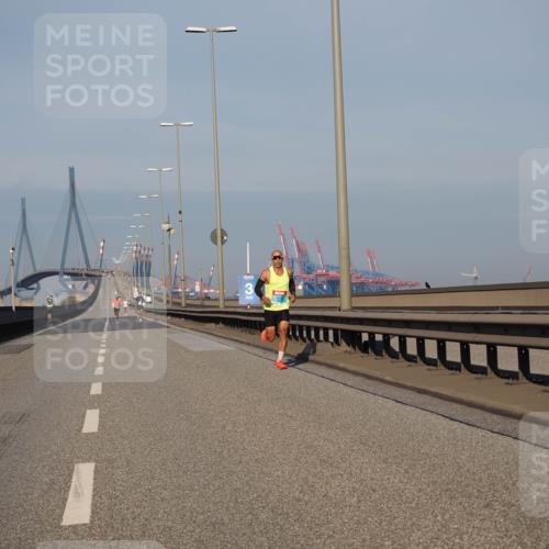 03.10.2025 - Köhlbrandbrückenlauf Fabian Wolf http://msf.ph/oto/9021387 03.10.2025 09:35:08 Position 3 3 meine-sportfotos.de