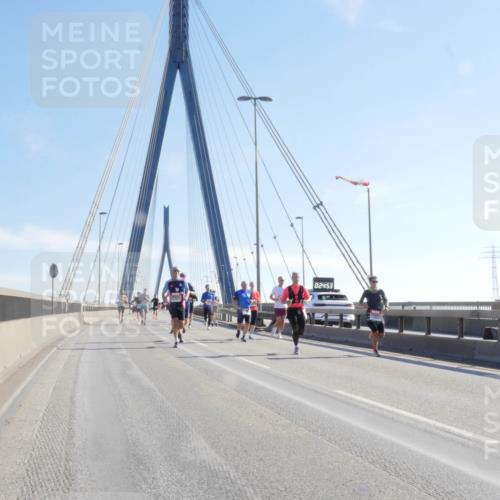 03.10.2025 - Köhlbrandbrückenlauf Matties Gatica Varas http://msf.ph/oto/9021397 03.10.2025 12:24:55 Position 1 2, 0 meine-sportfotos.de