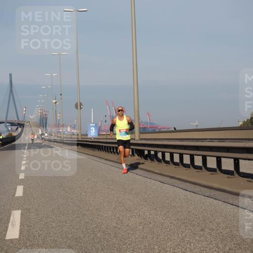 03.10.2025 - Köhlbrandbrückenlauf Fabian Wolf http://msf.ph/oto/9021405 03.10.2025 09:35:09 Position 3  meine-sportfotos.de