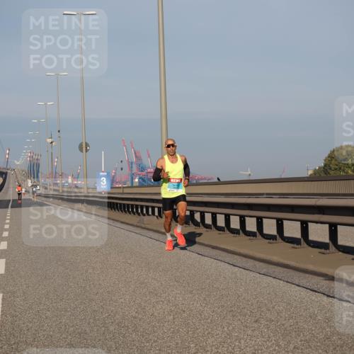 03.10.2025 - Köhlbrandbrückenlauf Fabian Wolf http://msf.ph/oto/9021421 03.10.2025 09:35:10 Position 3 3 meine-sportfotos.de