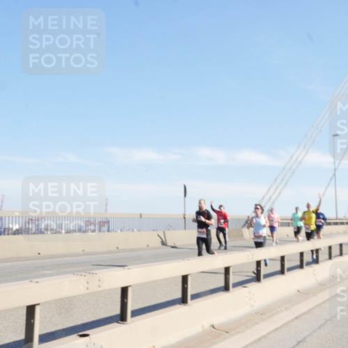 03.10.2025 - Köhlbrandbrückenlauf Matties Gatica Varas http://msf.ph/oto/9021427 03.10.2025 12:25:11 Position 1  meine-sportfotos.de