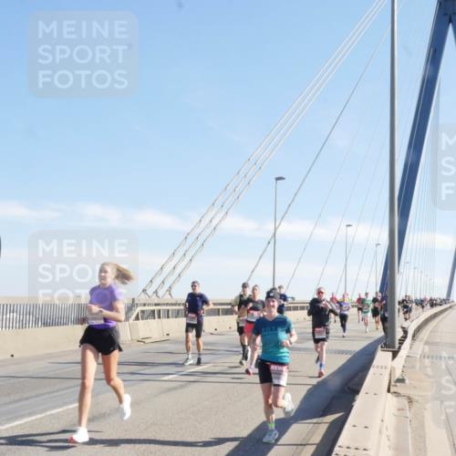 03.10.2025 - Köhlbrandbrückenlauf Matties Gatica Varas http://msf.ph/oto/9021437 03.10.2025 12:25:19 Position 1  meine-sportfotos.de