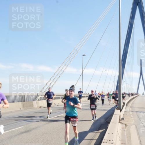 03.10.2025 - Köhlbrandbrückenlauf Matties Gatica Varas http://msf.ph/oto/9021440 03.10.2025 12:25:20 Position 1  meine-sportfotos.de