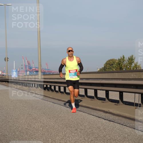 03.10.2025 - Köhlbrandbrückenlauf Fabian Wolf http://msf.ph/oto/9021443 03.10.2025 09:35:11 Position 3 3, 3807 meine-sportfotos.de