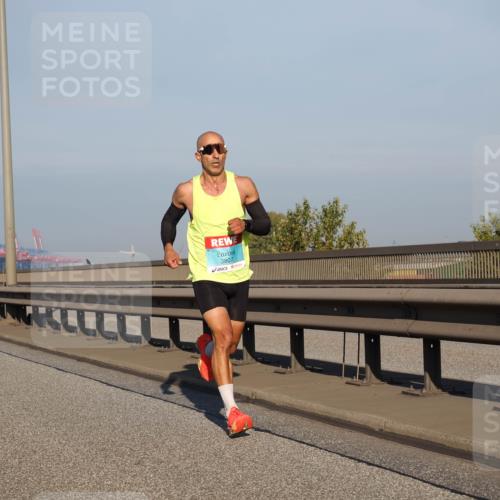 03.10.2025 - Köhlbrandbrückenlauf Fabian Wolf http://msf.ph/oto/9021453 03.10.2025 09:35:12 Position 3 3, 3807 meine-sportfotos.de