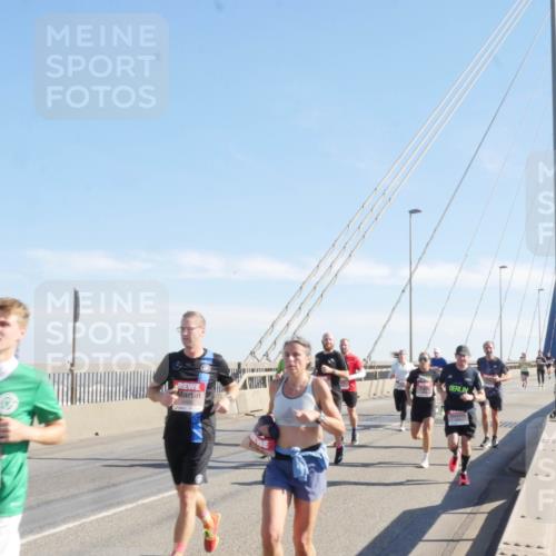 03.10.2025 - Köhlbrandbrückenlauf Matties Gatica Varas http://msf.ph/oto/9021474 03.10.2025 12:25:28 Position 1  meine-sportfotos.de