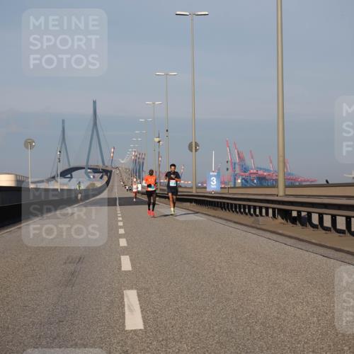 03.10.2025 - Köhlbrandbrückenlauf Fabian Wolf http://msf.ph/oto/9021481 03.10.2025 09:35:24 Position 3  meine-sportfotos.de