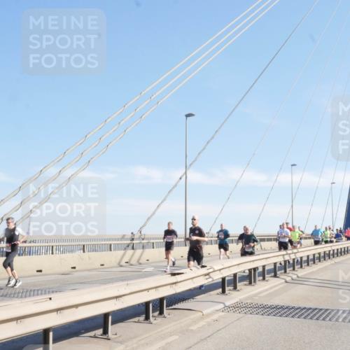 03.10.2025 - Köhlbrandbrückenlauf Matties Gatica Varas http://msf.ph/oto/9021488 03.10.2025 12:25:37 Position 1  meine-sportfotos.de