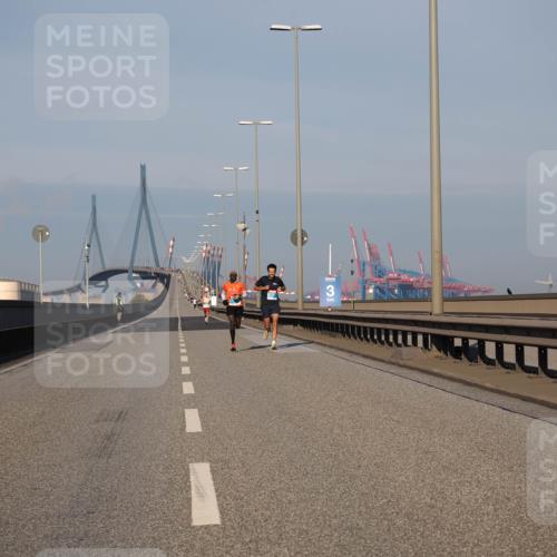 03.10.2025 - Köhlbrandbrückenlauf Fabian Wolf http://msf.ph/oto/9021491 03.10.2025 09:35:24 Position 3 3 meine-sportfotos.de