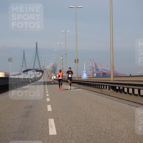 03.10.2025 - Köhlbrandbrückenlauf Fabian Wolf http://msf.ph/oto/9021495 03.10.2025 09:35:24 Position 3 3 meine-sportfotos.de