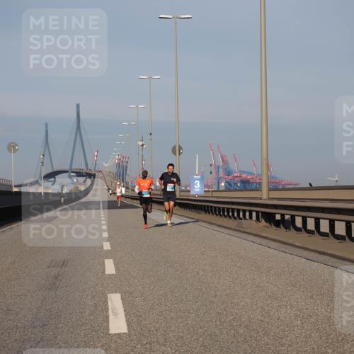 03.10.2025 - Köhlbrandbrückenlauf Fabian Wolf http://msf.ph/oto/9021513 03.10.2025 09:35:25 Position 3  meine-sportfotos.de