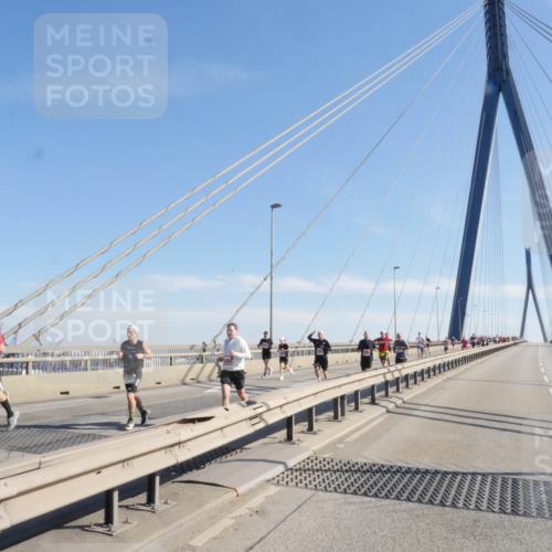 03.10.2025 - Köhlbrandbrückenlauf Matties Gatica Varas http://msf.ph/oto/9021520 03.10.2025 12:26:12 Position 1  meine-sportfotos.de