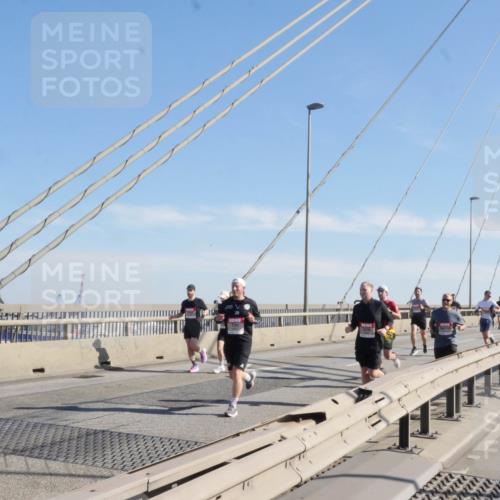 03.10.2025 - Köhlbrandbrückenlauf Matties Gatica Varas http://msf.ph/oto/9021527 03.10.2025 12:26:14 Position 1  meine-sportfotos.de