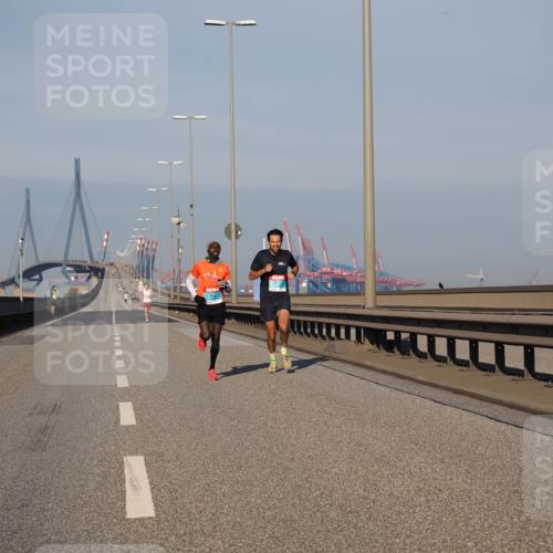 03.10.2025 - Köhlbrandbrückenlauf Fabian Wolf http://msf.ph/oto/9021538 03.10.2025 09:35:28 Position 3  meine-sportfotos.de
