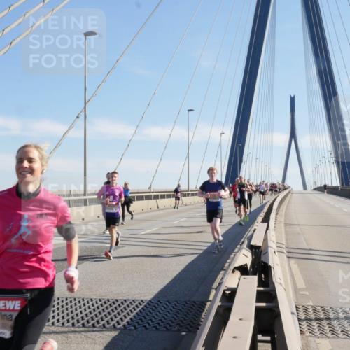 03.10.2025 - Köhlbrandbrückenlauf Matties Gatica Varas http://msf.ph/oto/9021549 03.10.2025 12:26:22 Position 1  meine-sportfotos.de