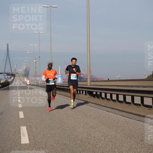 03.10.2025 - Köhlbrandbrückenlauf Fabian Wolf http://msf.ph/oto/9021556 03.10.2025 09:35:29 Position 3 3 meine-sportfotos.de