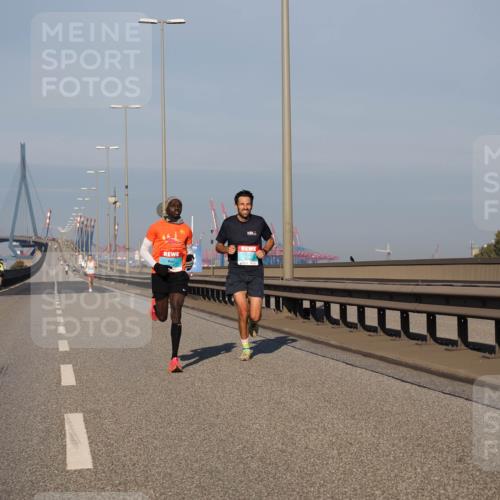 03.10.2025 - Köhlbrandbrückenlauf Fabian Wolf http://msf.ph/oto/9021559 03.10.2025 09:35:29 Position 3  meine-sportfotos.de