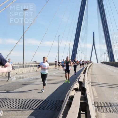 03.10.2025 - Köhlbrandbrückenlauf Matties Gatica Varas http://msf.ph/oto/9021560 03.10.2025 12:26:25 Position 1 6803 meine-sportfotos.de