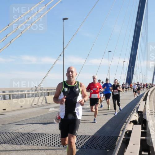 03.10.2025 - Köhlbrandbrückenlauf Matties Gatica Varas http://msf.ph/oto/9021571 03.10.2025 12:26:27 Position 1 892 meine-sportfotos.de