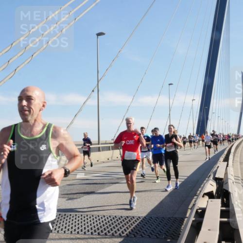 03.10.2025 - Köhlbrandbrückenlauf Matties Gatica Varas http://msf.ph/oto/9021572 03.10.2025 12:26:28 Position 1  meine-sportfotos.de