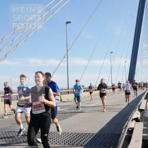 03.10.2025 - Köhlbrandbrückenlauf Matties Gatica Varas http://msf.ph/oto/9021582 03.10.2025 12:26:30 Position 1 4467 meine-sportfotos.de