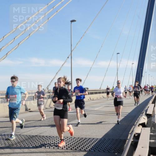 03.10.2025 - Köhlbrandbrückenlauf Matties Gatica Varas http://msf.ph/oto/9021593 03.10.2025 12:26:32 Position 1 6821 meine-sportfotos.de