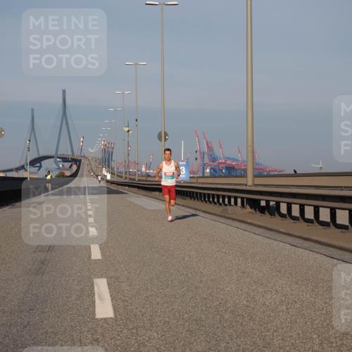 03.10.2025 - Köhlbrandbrückenlauf Fabian Wolf http://msf.ph/oto/9021595 03.10.2025 09:35:39 Position 3 3 meine-sportfotos.de