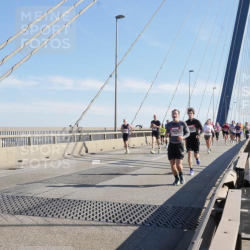03.10.2025 - Köhlbrandbrückenlauf Matties Gatica Varas http://msf.ph/oto/9021600 03.10.2025 12:26:35 Position 1  meine-sportfotos.de