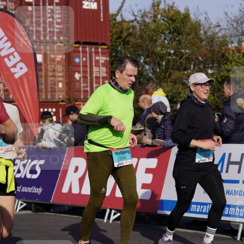 03.10.2025 - Köhlbrandbrückenlauf Michael Burmester http://msf.ph/oto/9021604 03.10.2025 10:23:00 Ziel 1263, 1484, 1707, 1723, 1751, 1777, 1954, 2072, 2087, 2125, 2141, 2167, 2188, 2829, 2907, 3029, 3109, 3147, 3222, 3291, 3480 meine-sportfotos.de