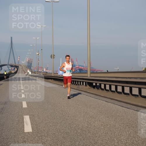 03.10.2025 - Köhlbrandbrückenlauf Fabian Wolf http://msf.ph/oto/9021622 03.10.2025 09:35:41 Position 3  meine-sportfotos.de