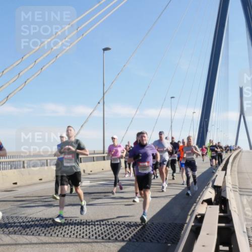 03.10.2025 - Köhlbrandbrückenlauf Matties Gatica Varas http://msf.ph/oto/9021632 03.10.2025 12:26:42 Position 1  meine-sportfotos.de