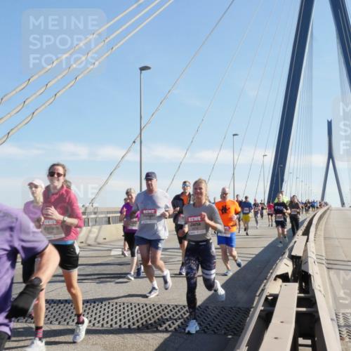 03.10.2025 - Köhlbrandbrückenlauf Matties Gatica Varas http://msf.ph/oto/9021638 03.10.2025 12:26:44 Position 1 6308, 4619 meine-sportfotos.de