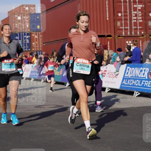 03.10.2025 - Köhlbrandbrückenlauf Michael Burmester http://msf.ph/oto/9021650 03.10.2025 10:23:04 Ziel 1263, 1707, 1723, 1777, 1954, 2072, 2125, 2141, 2167, 2188, 2740, 2829, 2840, 2842, 3029, 3147, 3221, 3291 meine-sportfotos.de