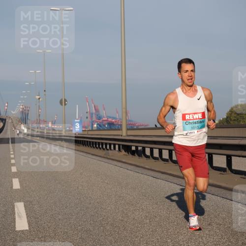 03.10.2025 - Köhlbrandbrückenlauf Fabian Wolf http://msf.ph/oto/9021664 03.10.2025 09:35:43 Position 3 3, 1013 meine-sportfotos.de