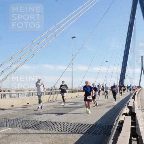 03.10.2025 - Köhlbrandbrückenlauf Matties Gatica Varas http://msf.ph/oto/9021676 03.10.2025 12:26:54 Position 1  meine-sportfotos.de
