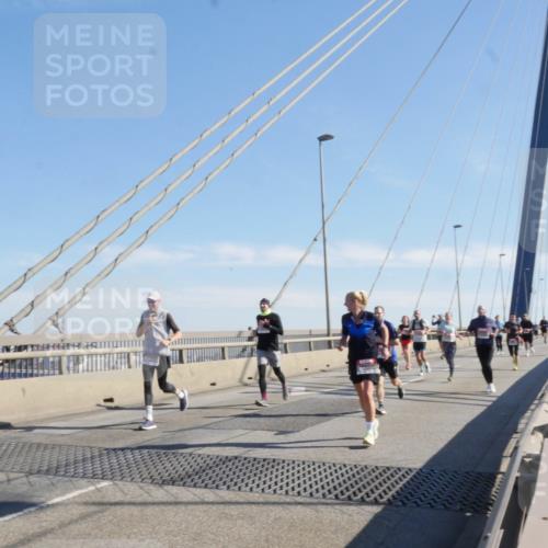 03.10.2025 - Köhlbrandbrückenlauf Matties Gatica Varas http://msf.ph/oto/9021677 03.10.2025 12:26:55 Position 1  meine-sportfotos.de
