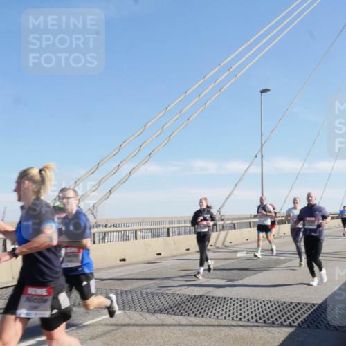 03.10.2025 - Köhlbrandbrückenlauf Matties Gatica Varas http://msf.ph/oto/9021686 03.10.2025 12:26:57 Position 1  meine-sportfotos.de