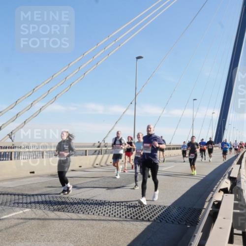 03.10.2025 - Köhlbrandbrückenlauf Matties Gatica Varas http://msf.ph/oto/9021688 03.10.2025 12:26:57 Position 1  meine-sportfotos.de