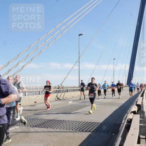 03.10.2025 - Köhlbrandbrückenlauf Matties Gatica Varas http://msf.ph/oto/9021696 03.10.2025 12:26:59 Position 1  meine-sportfotos.de