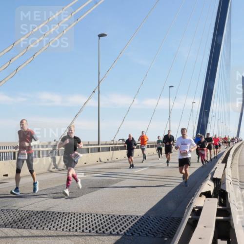 03.10.2025 - Köhlbrandbrückenlauf Matties Gatica Varas http://msf.ph/oto/9021723 03.10.2025 12:27:05 Position 1  meine-sportfotos.de