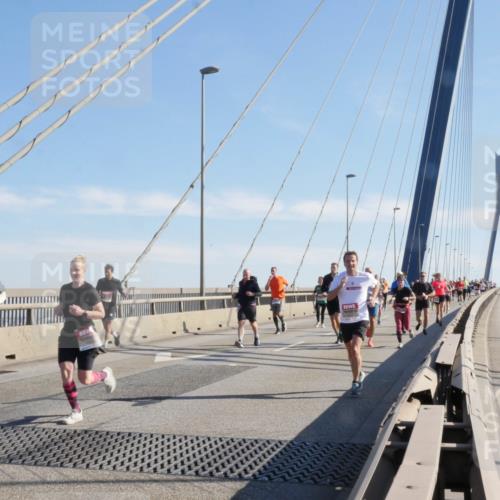 03.10.2025 - Köhlbrandbrückenlauf Matties Gatica Varas http://msf.ph/oto/9021724 03.10.2025 12:27:05 Position 1  meine-sportfotos.de
