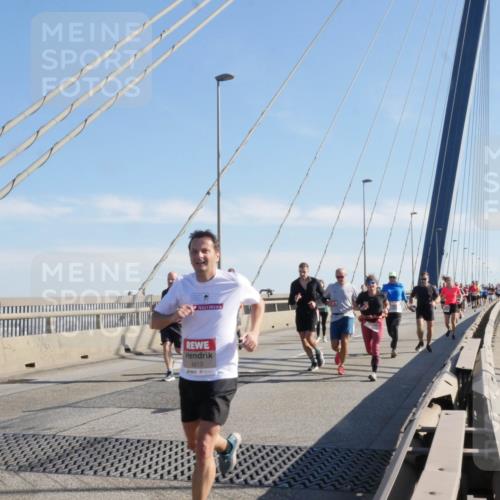 03.10.2025 - Köhlbrandbrückenlauf Matties Gatica Varas http://msf.ph/oto/9021731 03.10.2025 12:27:07 Position 1 4213 meine-sportfotos.de