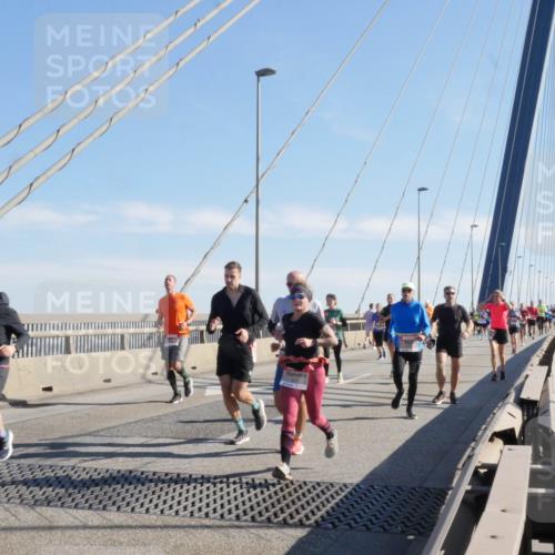 03.10.2025 - Köhlbrandbrückenlauf Matties Gatica Varas http://msf.ph/oto/9021737 03.10.2025 12:27:08 Position 1 5641 meine-sportfotos.de